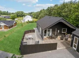 Amazing Home In Hjby With 3 Bedrooms And Wifi