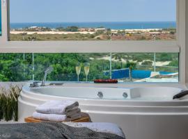Mina's luxury suite - panoramic sea view- קיסריה, голф хотел в Цезарея