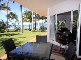Beaches No 4 - Absolute Beachfront, hotell i South Mission Beach
