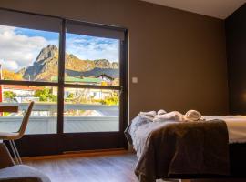 Fast Hotel Lofoten, готель у місті Сволвер