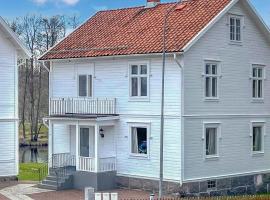 Stunning Home In Hgsby With House Sea View, hotel with parking in Högsby