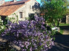 Maison Larzac Cevennes Grand Gite, hotel en Vissec