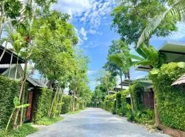 IP Plus Pool Villa Pattaya
