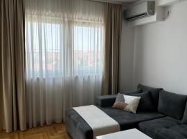 Apartman 24, orlofshús/-íbúð í Ledine