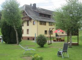 Haus Brunner, hotel na may parking sa Grafenhausen