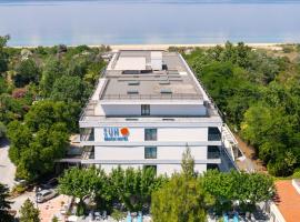 Sun Beach Hotel – hotel w mieście Agia Triada