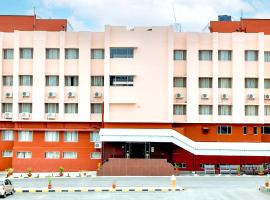 Ramoji Sahara Shared Accommodation, hotel u blizini znamenitosti 'Zabavni park Ramoji Film City' u gradu 'Pedda Ambarpet'