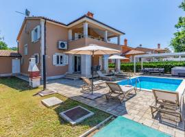 Lotus Villas Resort, holiday rental in Pula