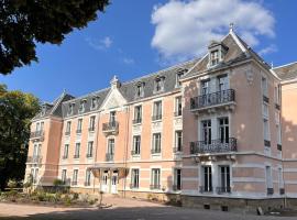 La Souveraine, pet-friendly hotel in Contrexéville