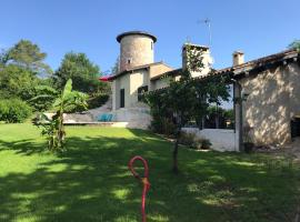 Moulin à vent de Prentygarde en Dordogne, hotel v destinaci Vélines