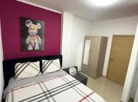 Luxury Ha'Atsmaut Suite - 5Min Walk Sea