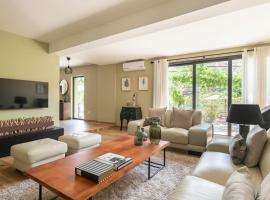 Valadouro Cottage Douro Vallée, Hotel in Espinhosa