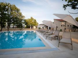 Kempings Dionis Zaton - Camping, Glamping, Holiday Houses & Rooms pilsētā Zatona