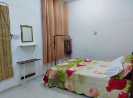 SEROJA HOMESTAY, hotel in Baling