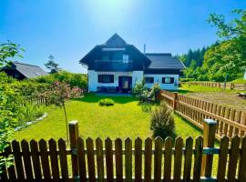 Ferienwohnung mit großem Balkon, hótel í Feistritz im Rosental