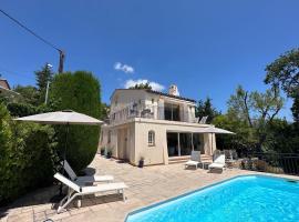 Renovated 2 bed villa in the hills with pool- 2119, hotel in Cabris