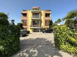 Edisem Hotel