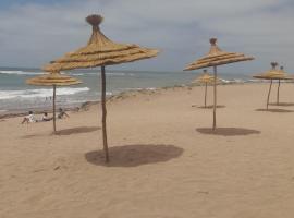 Savannah beach, hotel in Sidi Rahal