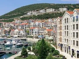 Lustica Bay Centrale Sparcle