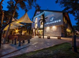 Columbus Rowy, hotelli kohteessa Rowy