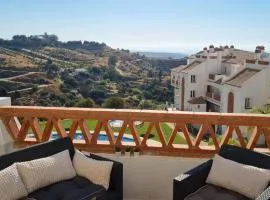 Elegant apartment with fantastic views At the top of Calahonda