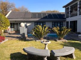 2 Op Terblanche Guesthouse, ξενώνας σε Boksburg