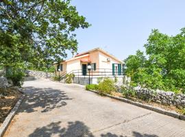 Awesome Home In Palazzolo Acreide With House A Panoramic View, hotell i Palazzolo Acreide