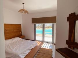 Swan Lake Crystal Lagoon View Chalet, cottage in Hurghada