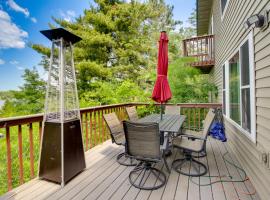 Lakefront Outing Vacation Rental with Private Dock!, villa in Emily