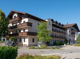 Hotel zur Post: Rohrdorf şehrinde bir otel