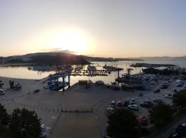 ÁTICO SANXENXO CON TERRAZAS Y VISTAS AL MAR