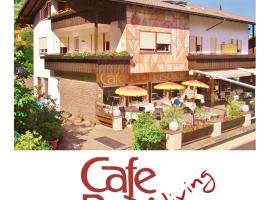 Pansija Café Rudi Living pilsētā Parčinesa