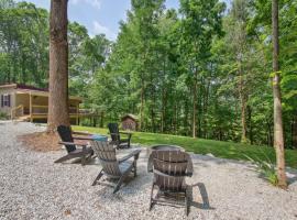 Amherst Vacation Rental with Fire Pit and EV Charger, hotel u gradu 'Amherst'