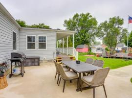 Port Clinton Vacation Rental with Boat Dock and Grill!, hotell sihtkohas Port Clinton