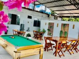 Hostel Meio do Mundo