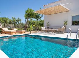 EPTA Houses, hotel in Marmari