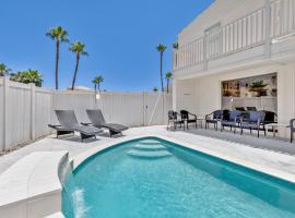 Large Family Luxury Beachfront Condo, Private Terrace & Pool, hotel v destinácii South Padre Island