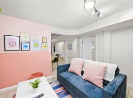 Walk to Train l Near attractions and ORD l Free Parking l Patio