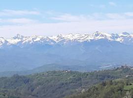 CASCINA BINELLO appartamento B, hotel v destinaci Murazzano