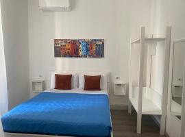 Titi Rooms, hostal o pensión en La Spezia