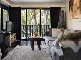 Lardi Lane- romantic getaway