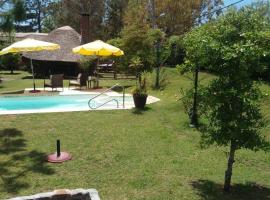 Espectacular chalet con piscina en Playa Grande., ξενοδοχείο σε Piriápolis