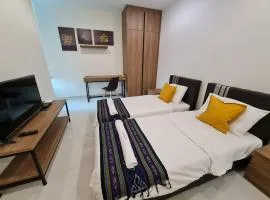 Lovely Kozi Square comfort Studio Home 3A