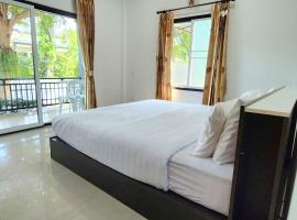 Garden house in Aonang, hotell i Krabi