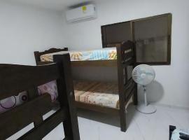 LA MEDELLIN HOSTAL: Cartagena şehrinde bir han/misafirhane