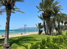 PATH Latchi amazing beachfront Apartments, apartamento em Lachi