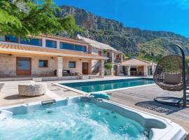 Luxurious retreat in Jesenice, hotel en Jesenice