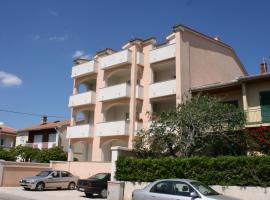 Apartments and rooms by the sea Pag - 6311, hotel en Pag