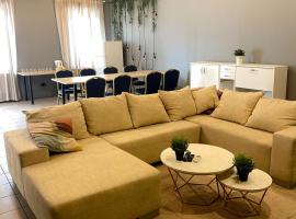 Veldzes Nams Family room, hotel i Ventspils