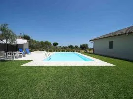 Accogliente villa con piscina